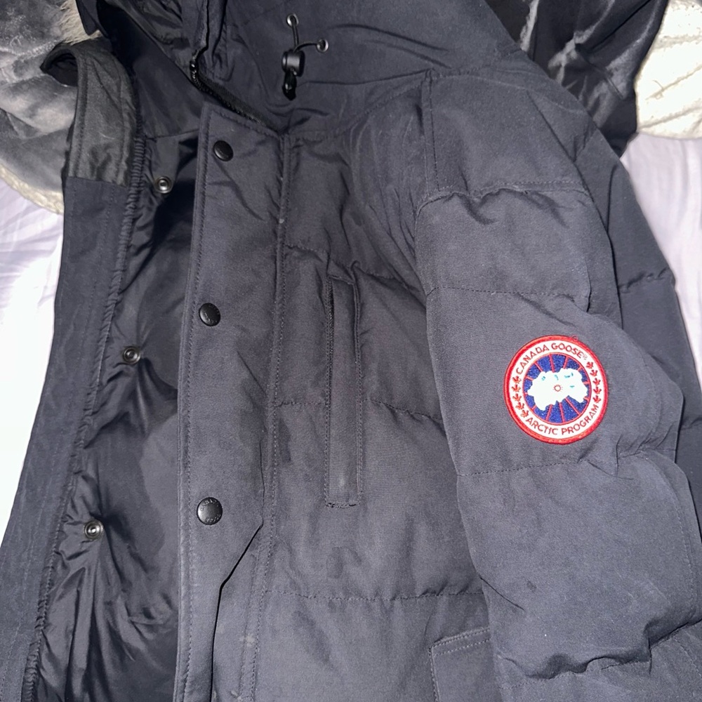 Canada goose size XS
